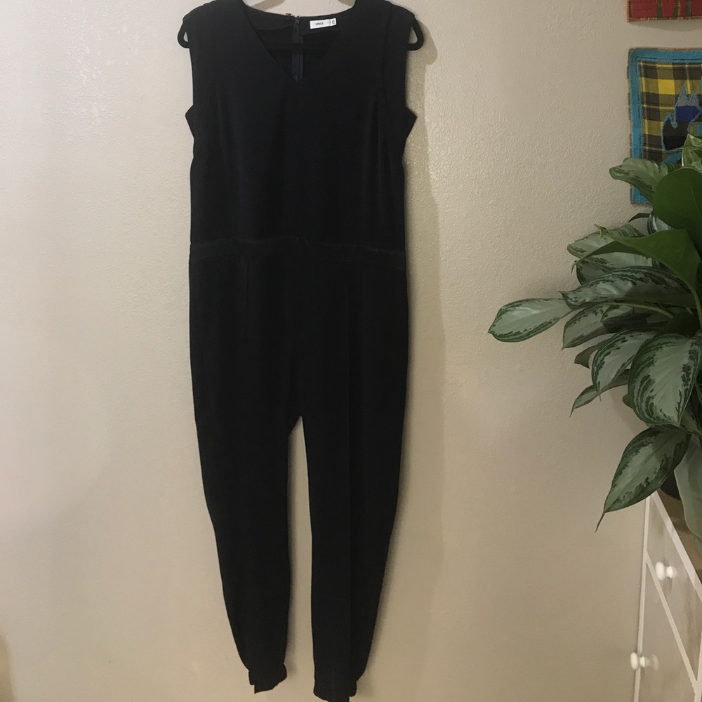 VINCE SZ 10 OR L SKINNY JUMPSUIT BLACK BEAUTIFUL
